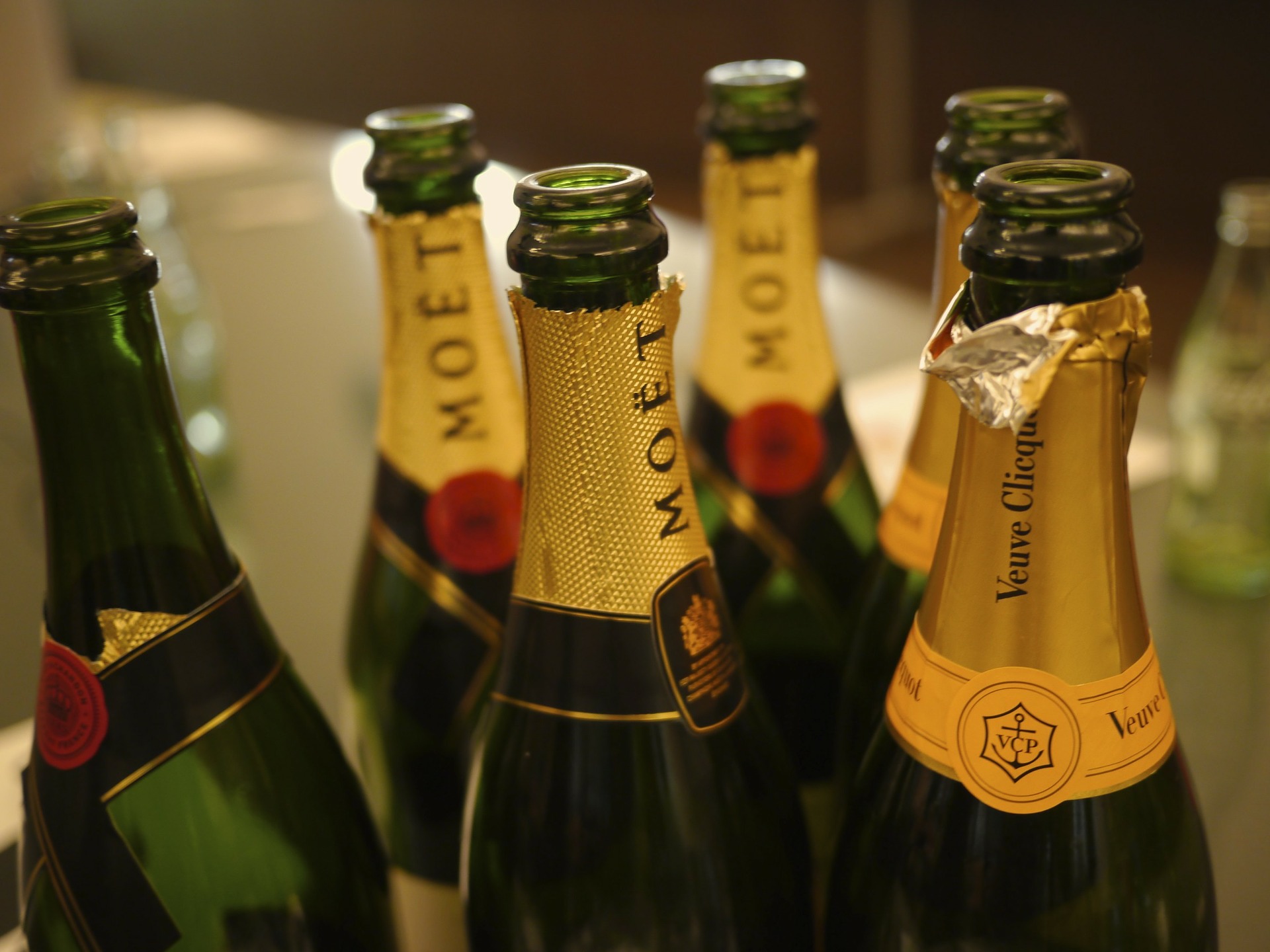 高級シャンパン39選 お祝いの場が華やぐ最高峰のシャンパンをご紹介します