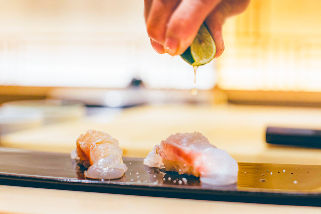【都内おすすめ寿司店16選】寿司は美食の極み！リーズナブルな人気店から最高峰まで、東京が誇る寿司の名店をご紹介します。